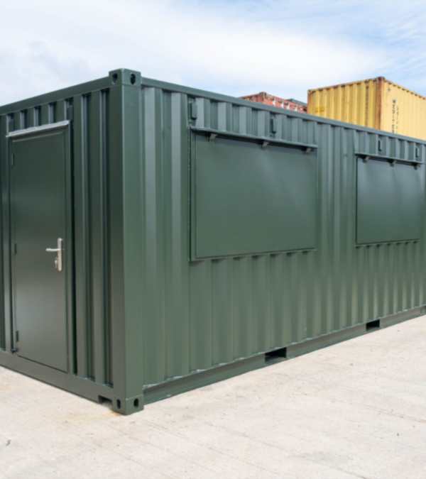 Container-20-Pieds-avec-Double-trappes-de-service-2-1-1000 x 1000 Conteneur 20 Pieds avec Double Trappes de Service